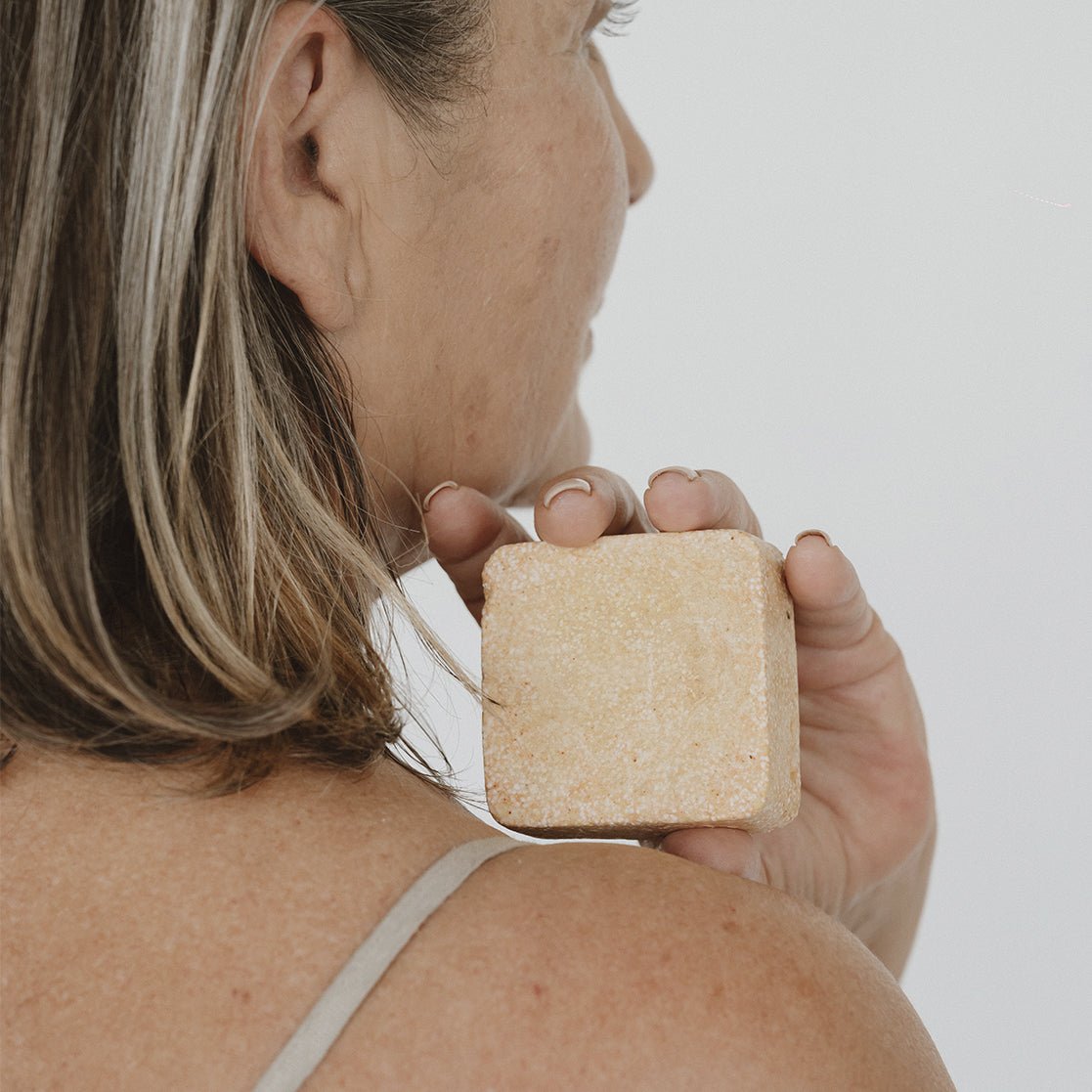 Champú más volumen de raíces - Mathe Lab España