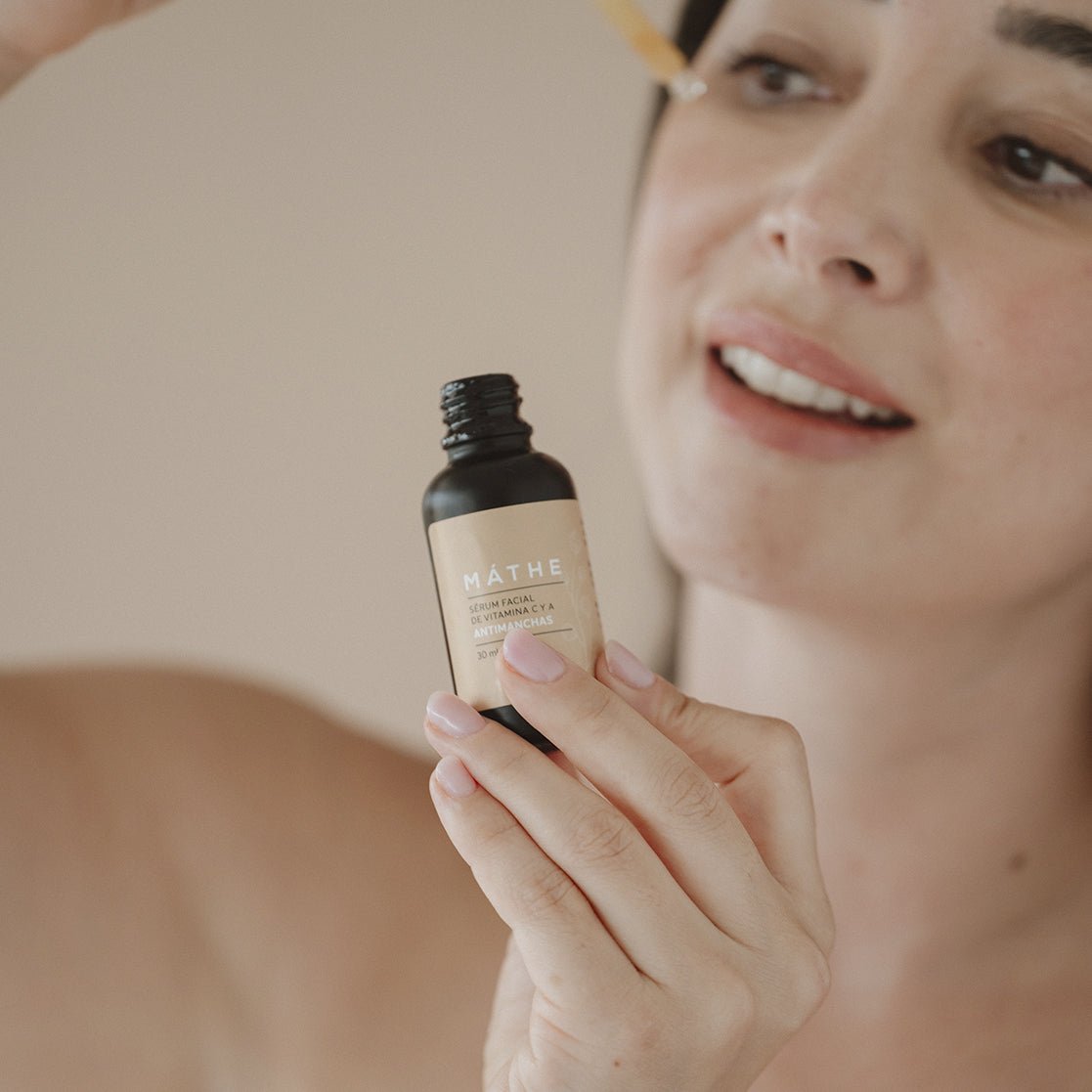 Sérum antimanchas de vitamina C + A - Mathe Lab España