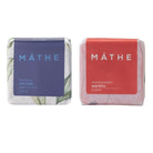Dúo anticaída y control de frizz de Máthe con champú sólido de tepezcohuite y acondicionador nutritivo, cosmética natural artesanal hecha a mano.